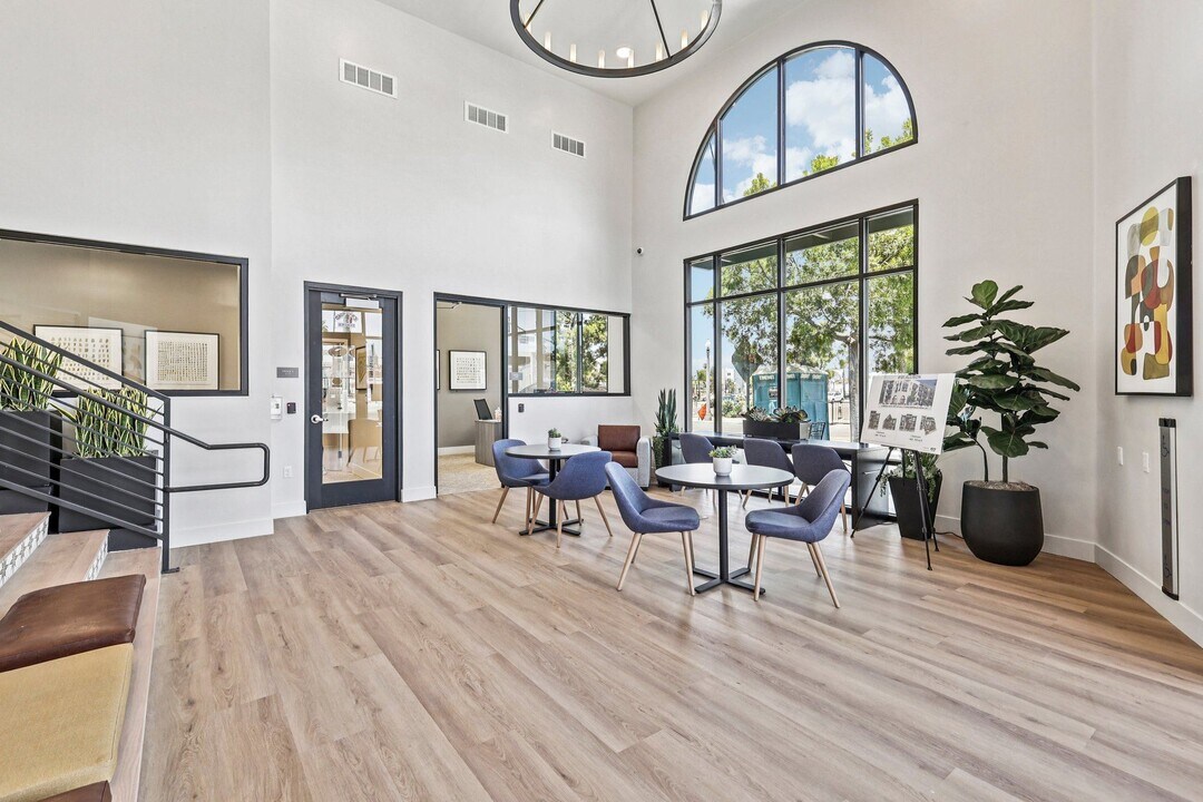 8181 Allison in La Mesa, CA - Building Photo