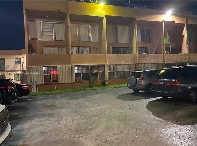 property at 1305 W 46th St
