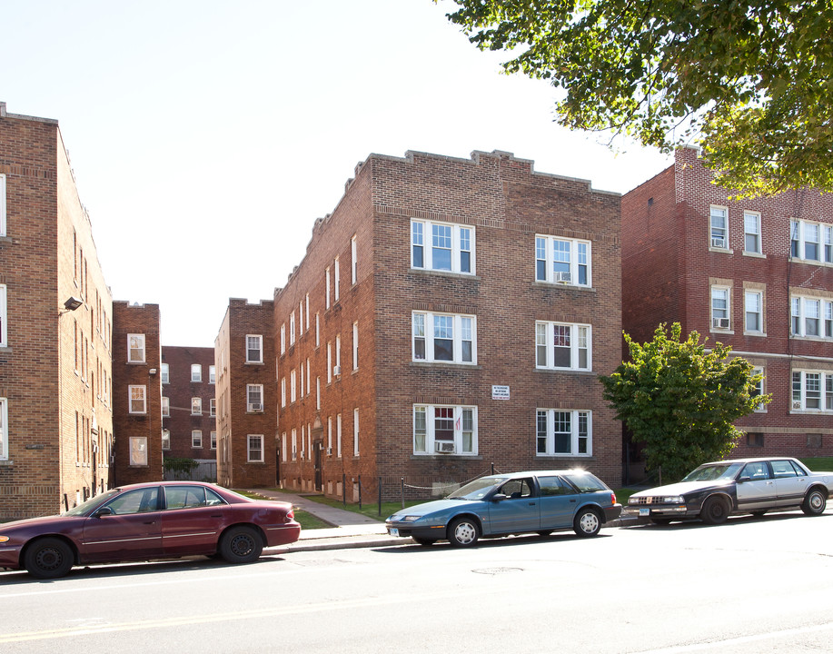 Wyllys/ Lisbon Cooperative in Hartford, CT - Building Photo