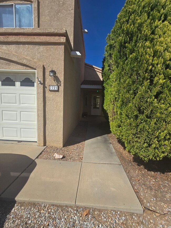 7721 William Moyers Ave NE in Albuquerque, NM - Building Photo - Building Photo