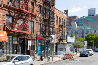 172 Delancey St in New York, NY - Building Photo - Building Photo