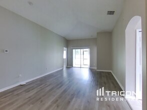 11813 Brenford Crest Dr in Riverview, FL - Building Photo - Building Photo