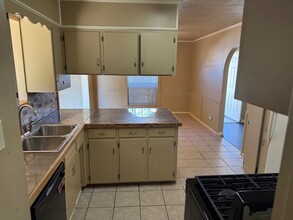 1602 Brisbane Cir in Bossier City, LA - Foto de edificio - Building Photo