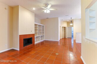 1561 Stonebriar Rd in Green Cove Springs, FL - Building Photo - Building Photo