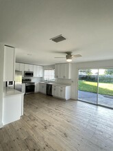 317 SW Kentwood Rd in Port St. Lucie, FL - Building Photo - Building Photo