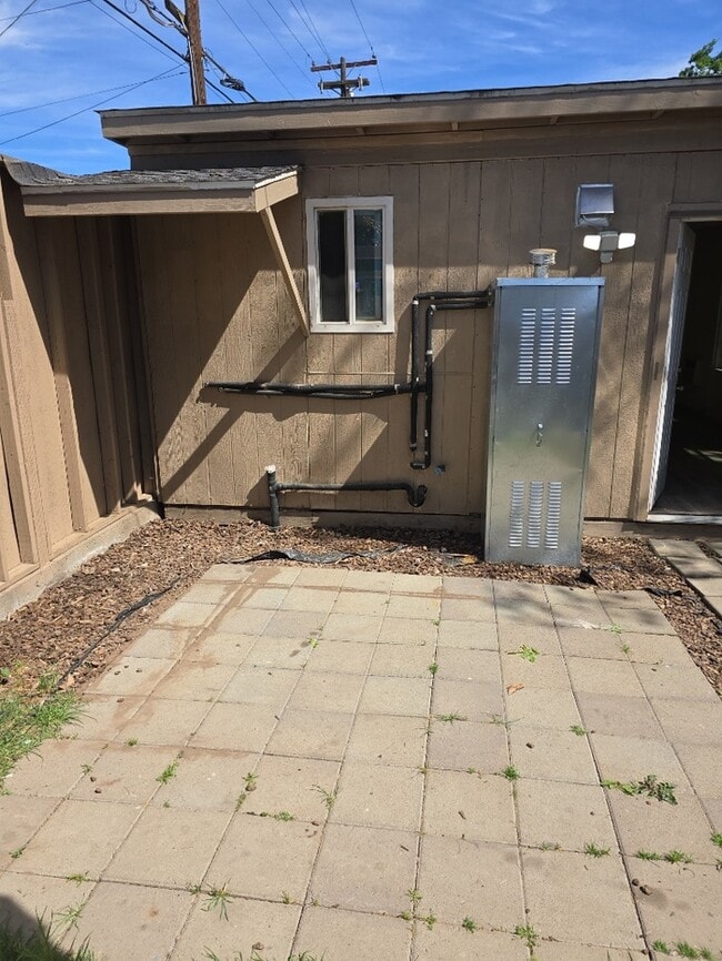 property at 715 E Roseburg Ave