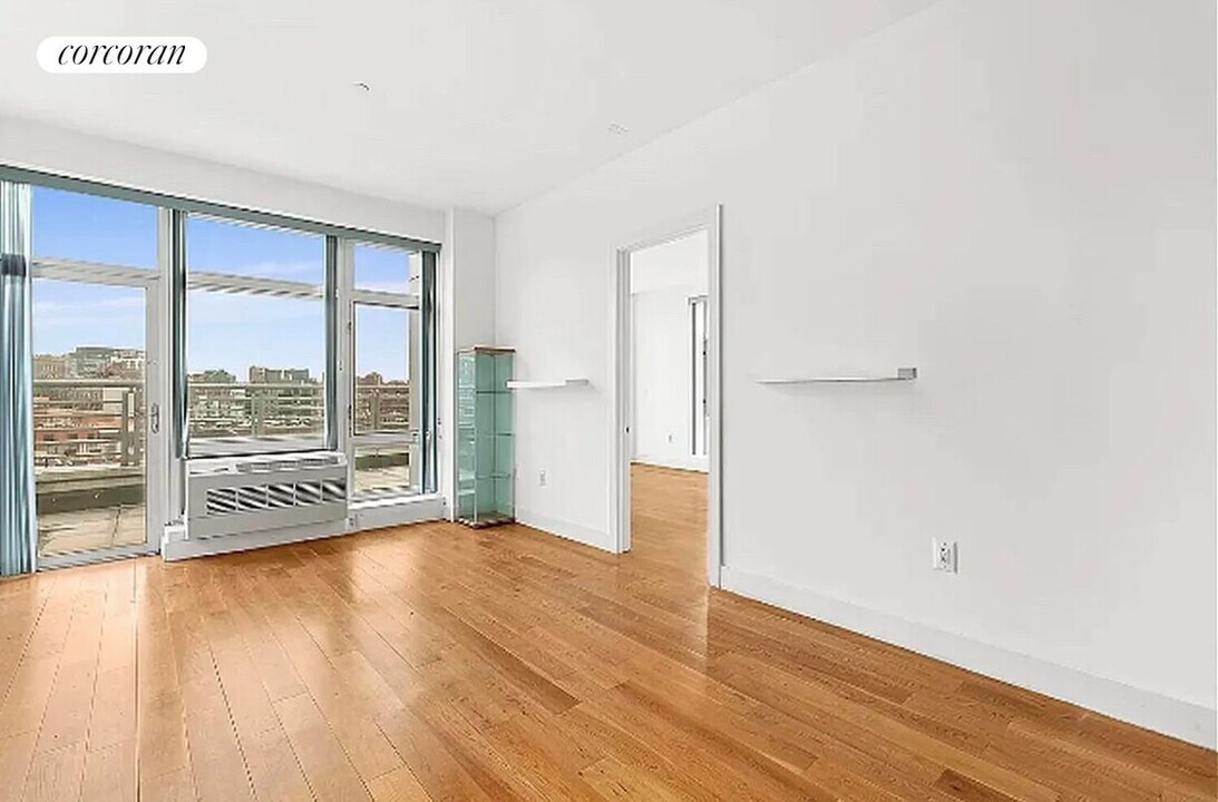 140-21 32nd Ave in Queens, NY - Building Photo