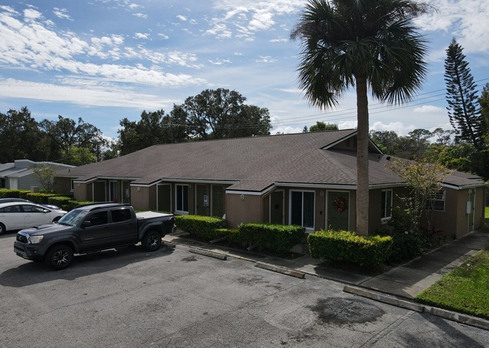 732 Northern Rd in South Daytona, FL - Building Photo