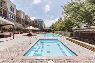Kent Place Residence in Englewood, CO - Building Photo
