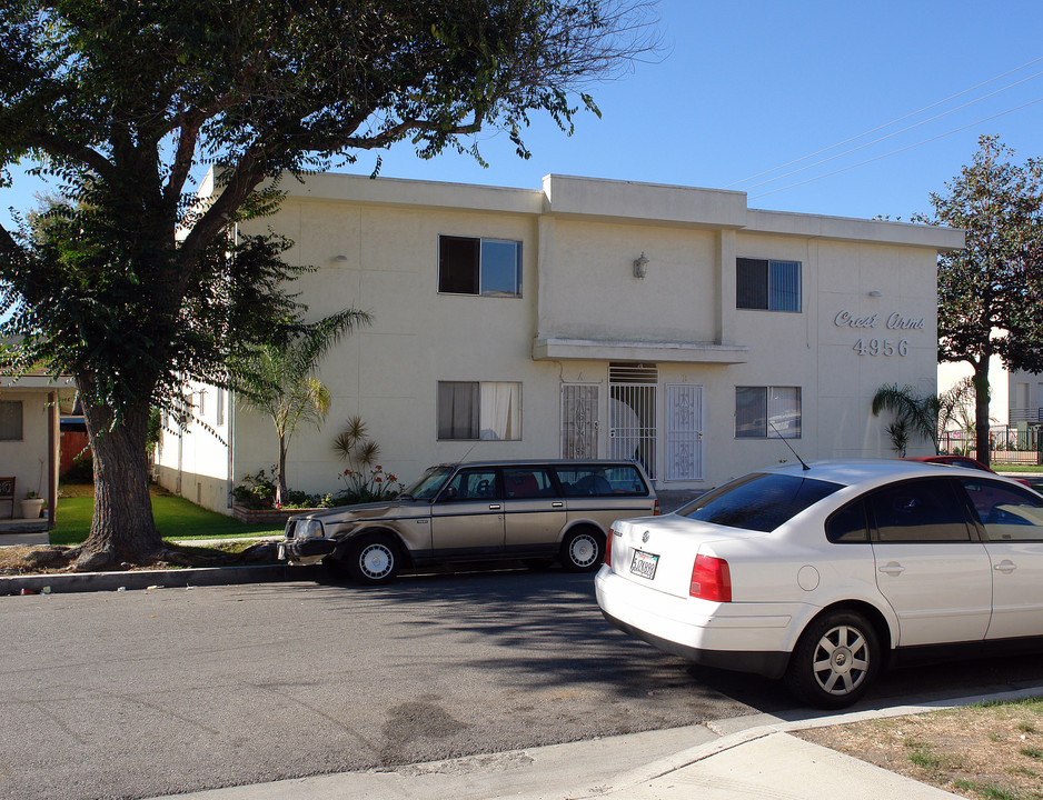 Crest Arms in Hawthorne, CA - Foto de edificio