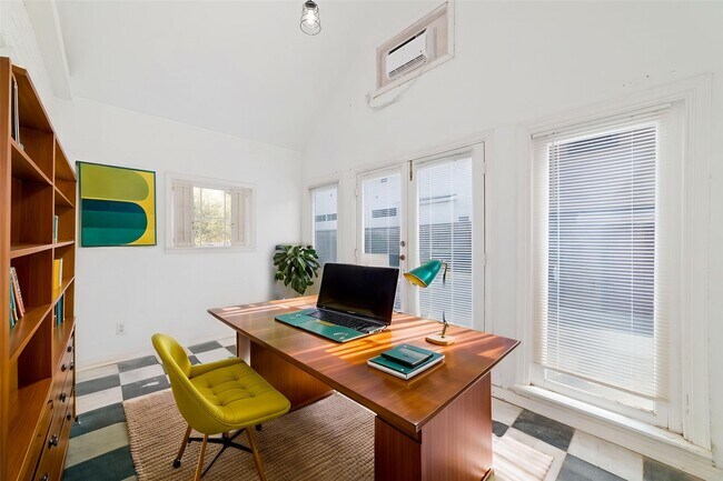 property at 2907 Albany St