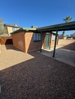 3235 E Water St in Tucson, AZ - Building Photo