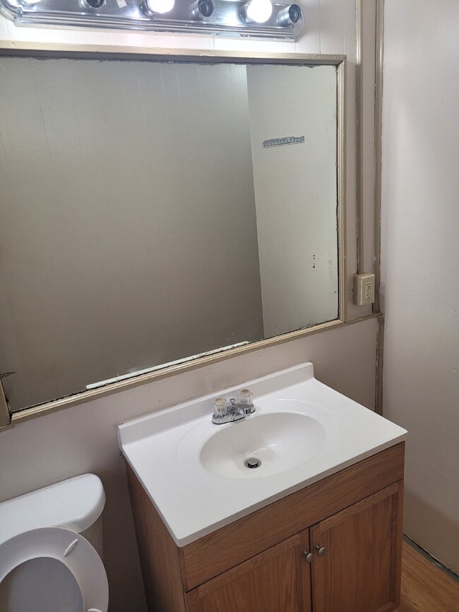 984 Jefferson Ave in Washington, PA - Building Photo - Building Photo