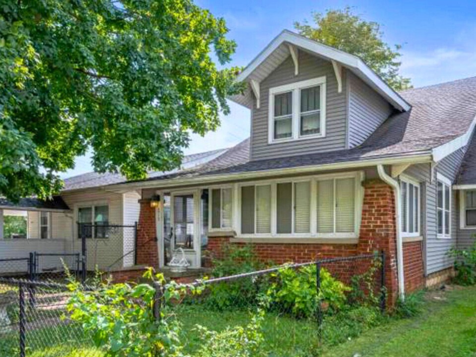 2715 S Walnut St in Muncie, IN - Building Photo