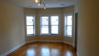 4056 N Harding Ave, Unit 2 in Chicago, IL - Building Photo - Building Photo