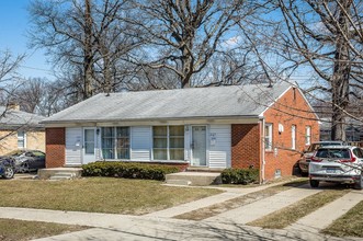 Green View Condos in Westland, MI - Building Photo - Building Photo