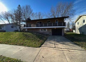 2017 21st Ave NW in Rochester, MN - Building Photo