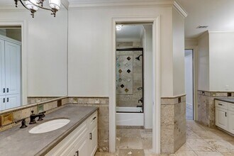 3749 Olympia Dr in Houston, TX - Building Photo - Building Photo