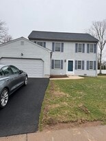 181 Deer Run Trl in Manchester, CT - Building Photo