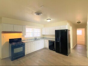 4908 43rd St in Lubbock, TX - Building Photo - Building Photo