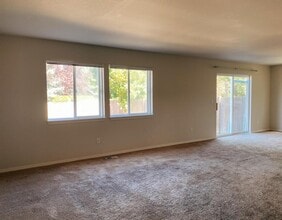 23800 SE 5th St in Sammamish, WA - Building Photo - Building Photo