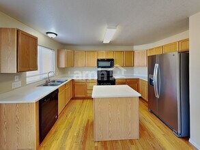 15625 E 99th Ave in Commerce City, CO - Building Photo - Building Photo
