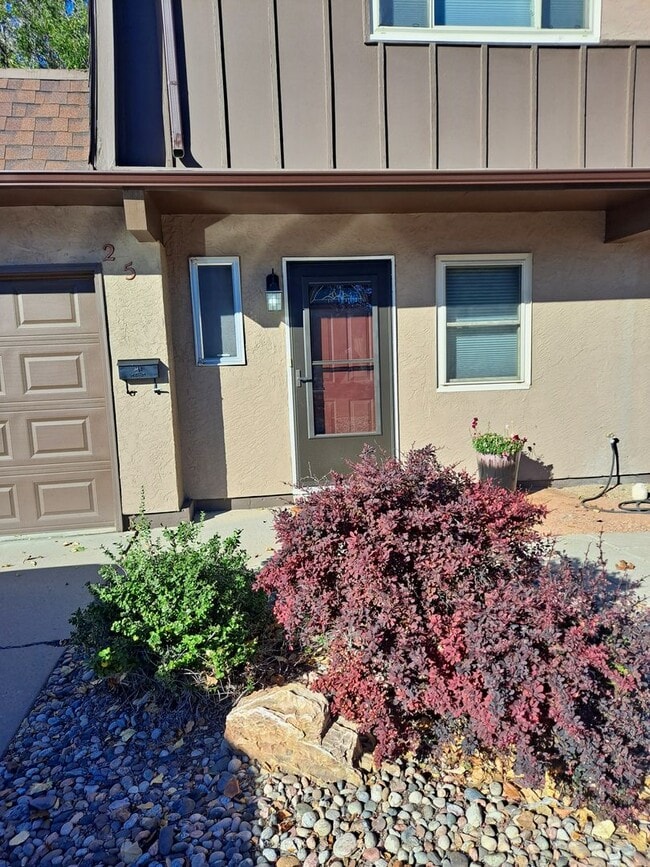 property at 25 Villa Dr