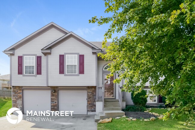 property at 1413 NW High View Dr