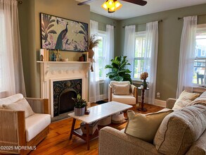 118 Broadway in Ocean Grove, NJ - Building Photo - Building Photo