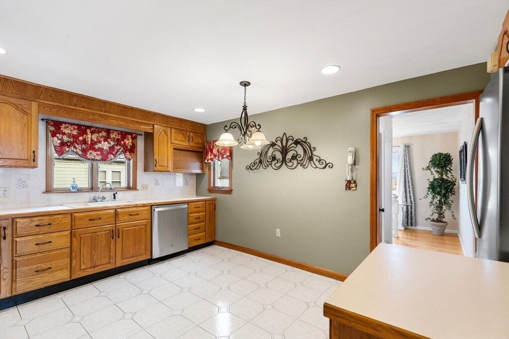 20 Fairmount St, Unit 2 in Everett, MA - Building Photo