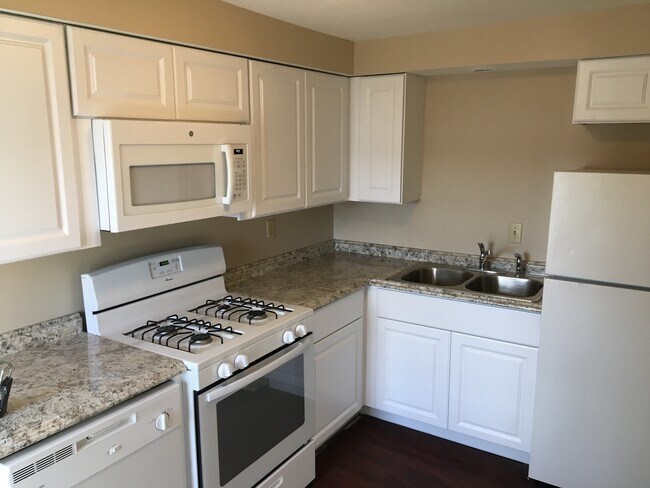 8 S Morning St in Sunbury, OH - Building Photo - Building Photo