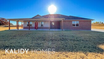 218 Olde Ml Ct in Jones, OK - Building Photo