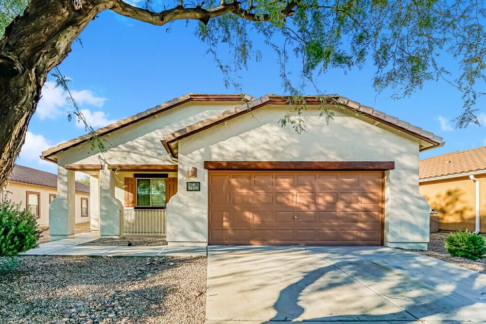 11390 W Massey Dr in Marana, AZ - Building Photo
