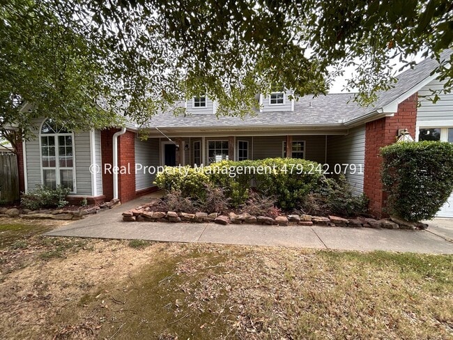 310 Sugarberry Dr in Greenwood, AR - Building Photo - Building Photo