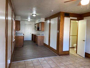 704 Skyline Dr-Unit -1 in Duncanville, TX - Foto de edificio - Building Photo