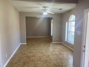 5619 Andalusia Trail in Arlington, TX - Building Photo - Building Photo