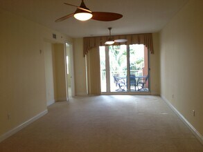 610 Riviera Dunes Way, Unit 610 Riviera Dunes Way105 in Palmetto, FL - Foto de edificio - Building Photo