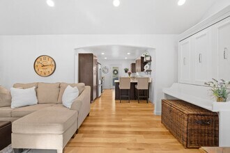 740 Sterling St in Jacksonville, OR - Building Photo - Building Photo