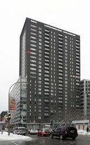 350 de Maisonneuve O in Montréal, QC - Building Photo