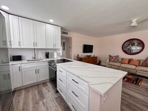39 Dorset Dr in Boca Raton, FL - Building Photo - Building Photo
