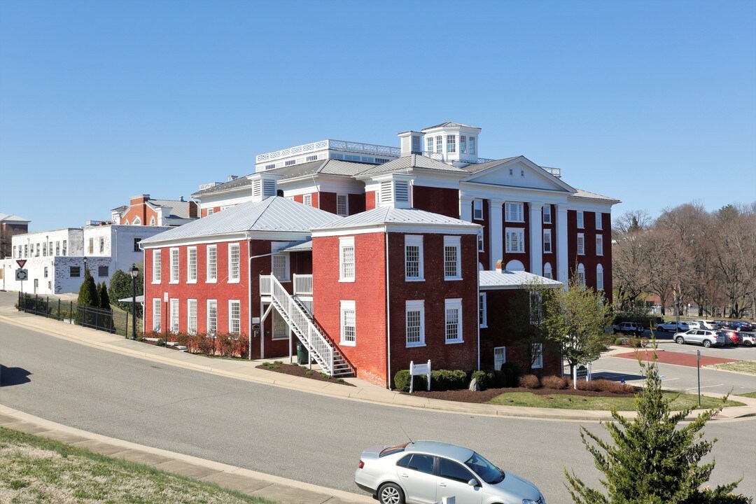 Villages at Staunton in Staunton, VA - Building Photo