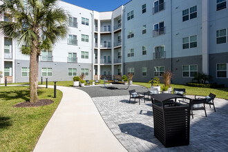 ROCKLEDGE FLATS in Rockledge, FL - Foto de edificio - Building Photo