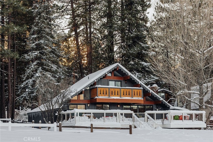 1021 Club View Dr, Unit 1105 in Big Bear Lake, CA - Building Photo