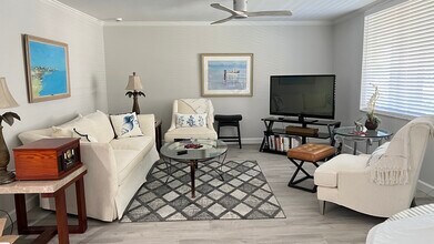 1517 Chesapeake Ave, Unit 1517 Chesapeake Avenue in Naples, FL - Building Photo - Building Photo
