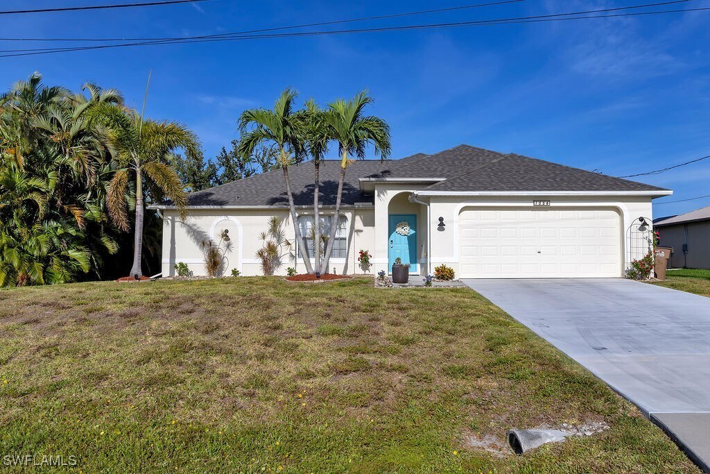 1006 SW 11th Pl in Cape Coral, FL - Building Photo