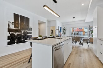 1534 Bayside Av SW in Airdrie, AB - Building Photo - Building Photo