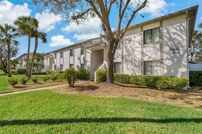 property at 122 E Cypress Ct
