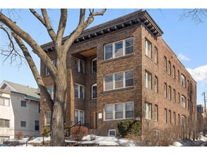 1917 Emerson Ave S in Minneapolis, MN - Foto de edificio - Building Photo