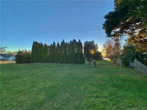 270 N Water St in Stonington, CT - Building Photo - Building Photo