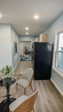 36 N Clarendon St, Unit FL1 Rear in Cranston, RI - Building Photo - Building Photo